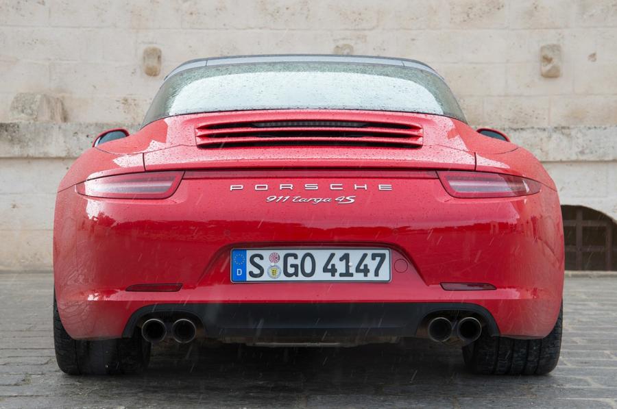 Porsche 911 Targa 2014 года  (фото 38 из 42)